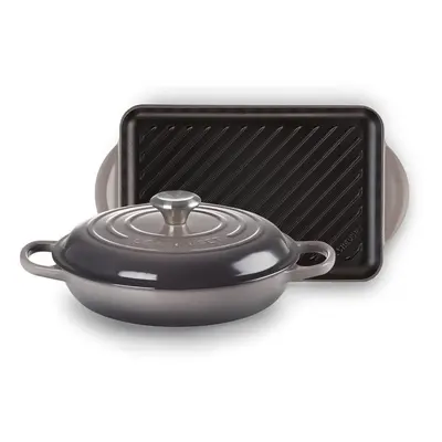 Le Creuset Cast Iron piece set, comprises a Signature 26cm Shallow Casserole with a Signature 32