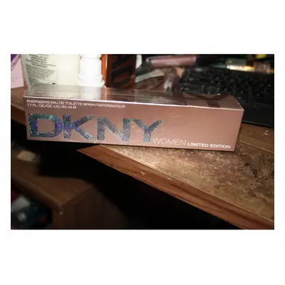 DKNY WOMAN