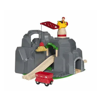 BRIO World - Crane and Mountain Tunnel