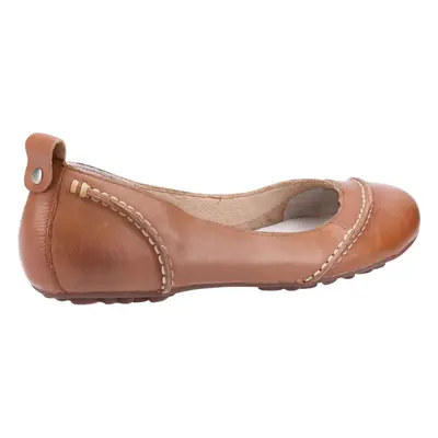 (Brown, (Adults')) Hush Puppies Janessa Leather Women's Tan Flats