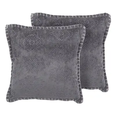 Set of Embossed Cushions Ikat Pattern x cm Grey MELUR