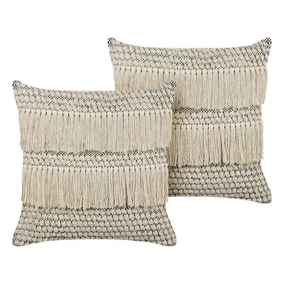 Set of Cotton Cushions with Tassels x cm Beige IRESINE