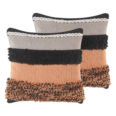 Set of Wool Cushions x cm Multicolour MIHALGAZI