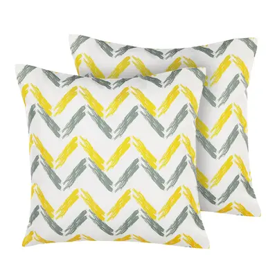 Set of Outdoor Cushions Chevron Pattern AFFILE x cm Blue