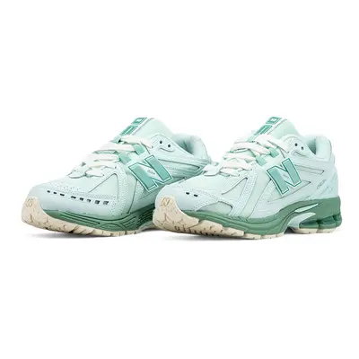 (EUR:36.5) New Balance 1906R Jade Green M1906RZC Women's