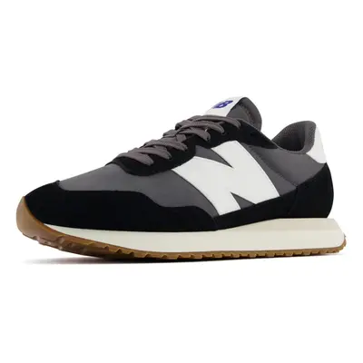 New Balance Men's V1 Sneaker Black/Magnet/Gum