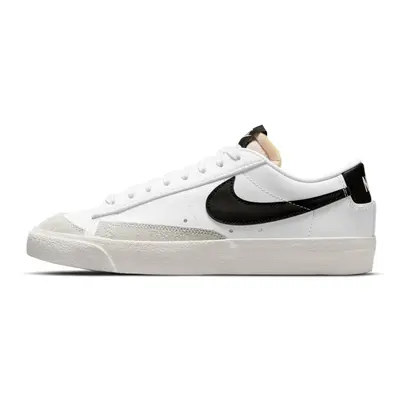 NIKE Blazer Low Womens DC4769-102 (White/Black-SAIL-White) Size