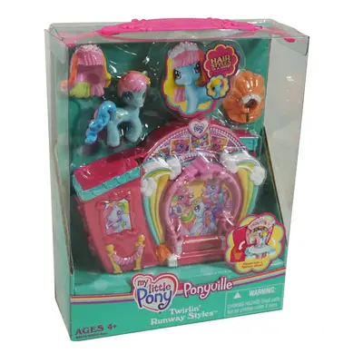 My Little Pony Ponyville Twirlin' Runway Styles with Rainbow Dash