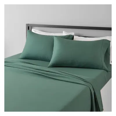 Amazon Basics Lightweight Super Soft Easy Care Microfiber 4-Piece Bed Sheet Set with 14-Inch Dee