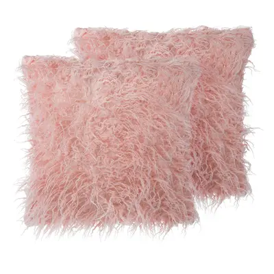 Set of Faux Fur Cushions x cm Pink DAISY