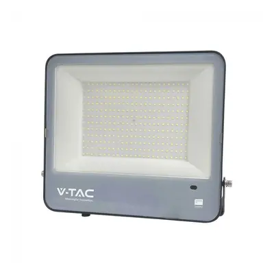 VT-44153PS 150W PHOTOCELL SENSOR FLOODLIGHT-SAMSUNG CHIP(1M WIRE) CCT:6500K BLACK BODY 135LM/W