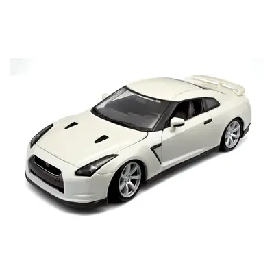 Tobar 1:18 Scale Nissan GT-R Car