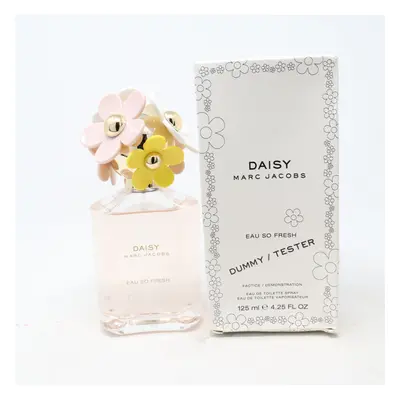 Daisy by Marc Jacobs Eau De Toilette 4.24oz/125ml Spray