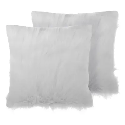 Set of Faux Fur Cushions x cm Beige DAISY