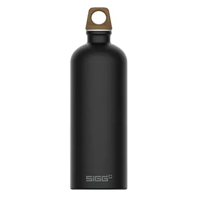 SIGG Traveler MyPlanet Water Bottle (1.0 L), Climate-neutral and Leak-proof BPA Free Water Bottl