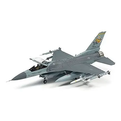 F-16CJ Fighting Falcon . - 1/72 Aircraft Model Kit - Tamiya