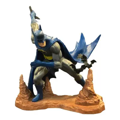 Batman Neal Adams Gallery Statue Exclusive