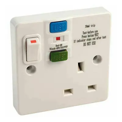 2G SWITCHED WHITE RCD SOCKET