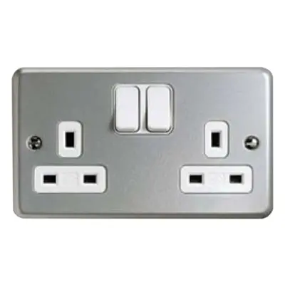 MK 13A 2G Switched Socket Metal Clad