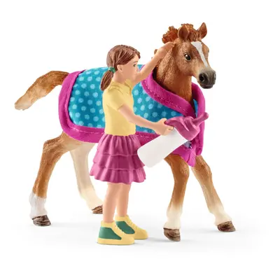 Schleich Horse Club, Horse Toys for Girls and Boys, Foal with Blanket Horse Set with Horse Figur