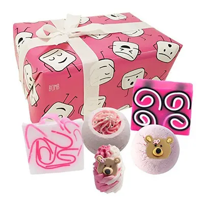 Bomb Cosmetics Mallow Out Handmade Wrapped Gift Pack, 570g