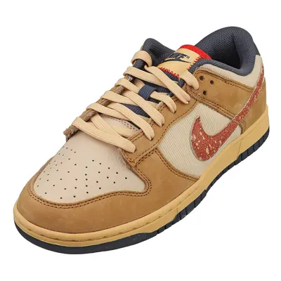 (8) Nike Dunk Low Retro Se Mens Fashion Trainers in Wheat