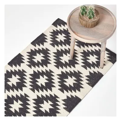 (66 x cm) Zurich Handwoven Black and White 100% Cotton Geometric Pattern Kilim Rug