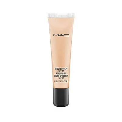 MAC Studio Sculpt SPF Foundation NC30