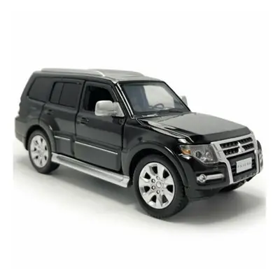 1:32 Mitsubishi Pajero SUV Model Car Diecast Toy Vehicle Black