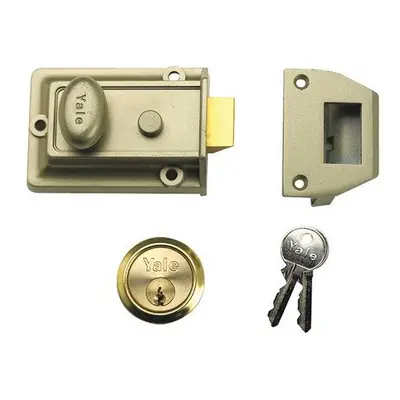 Yale Locks 77 Traditional Nightlatch 60mm Backset Brasslux Finish Box