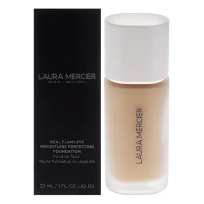 Real Flawless Weightless Perfecting Foundation - 3N1 Buff by Laura Mer