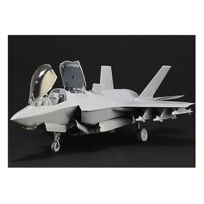 Tamiya 1/72 Scale F-35B Lightning II