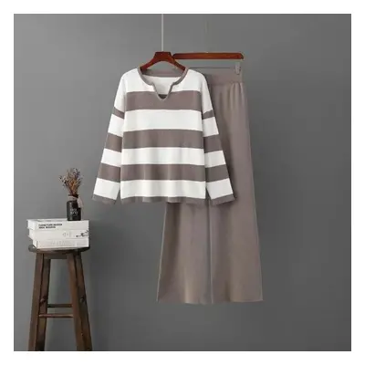 (light brown, One Size) Two-piece Sets Vintage Elegant V-neck Long-sleeved Contrast Striped Knit