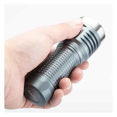 (Grey, SST40 5000K) 3500lm SST40 616m Anduril UI TIR Ultra-Throw EDC Flashlight Type-C USB Recha