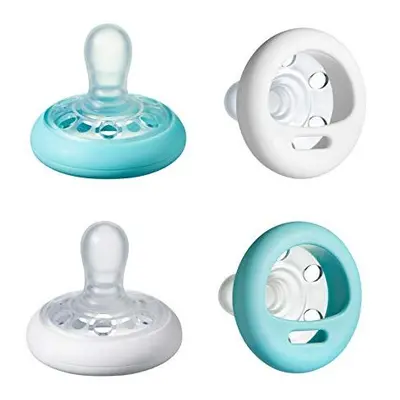 Tommee Tippee Breast-Like Pacifier, Skin-Like Texture, Symmetrical Design, BPA-Free Binkies, 0-6