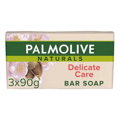 SOAP PALMOLIVE DELICATE CARE WITH ALMOND MILK 3X90G - X 90G by Palmolive