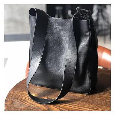 (black) Leisure Women Big Bag Genuine Leather Wide Belt Bucket Bag Soft First Layer Cowhide Shou