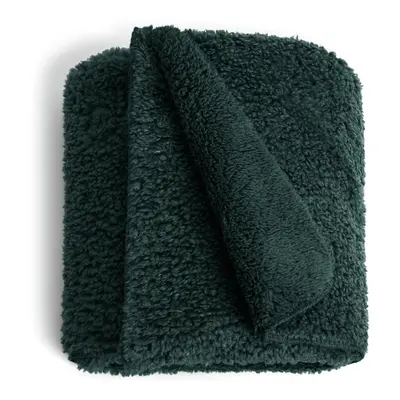 Habitat Christmas Faux Shearling Throw - Green - 125X150cm