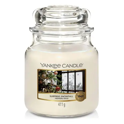 Yankee Candle Scented Candle | Surprise Snowfall Medium Jar Candle