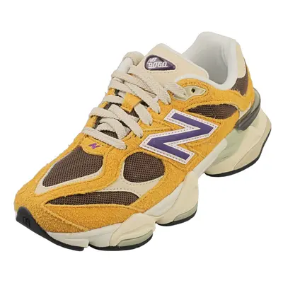 (7.5) New Balance Unisex Fashion Trainers in Butterscotch