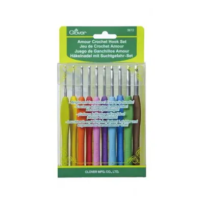 Clover Amour Crochet Hook Set, sizes