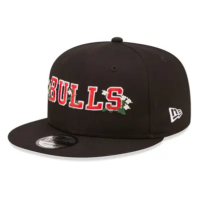 (M/L, Black) New Era Chicago Bulls Flower Wordmark 9FIFTY Snapback Cap Hat - Black