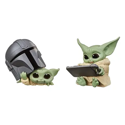 Star Wars The Bounty Collection Series The Child Figures 2.25-Inch-Scale Helmet Peeking, Datapad