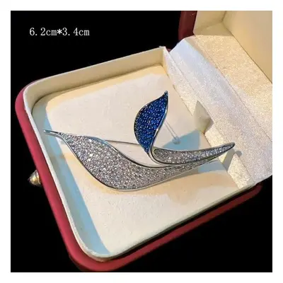 (as the picture) Luxurious Copper Zircon Colored Peacock Brooch Stylish Elegant Butterfly Pin Co