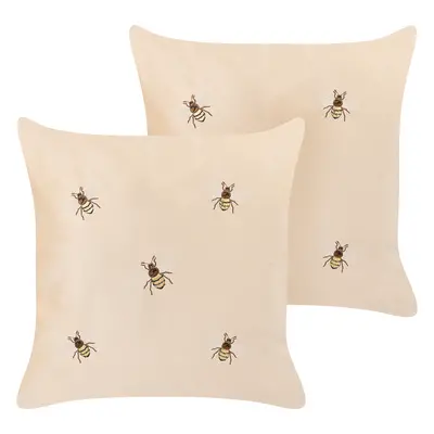 Set of Embroidered Velvet Cushions Bees Motif x cm Beige TALINUM