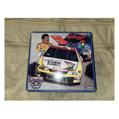 Revell #4139 Nascar 50th Anniversary Collector Tin Terry Labonte #5 Ke