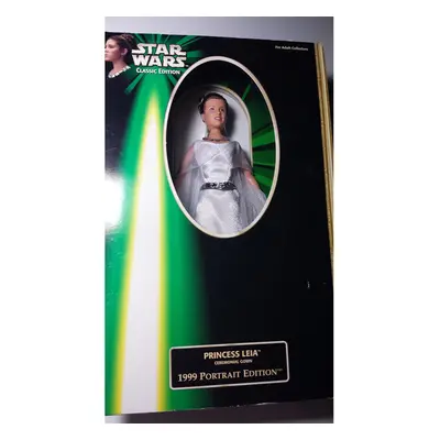 Star Wars Episode IV Princess Leia Collector Doll