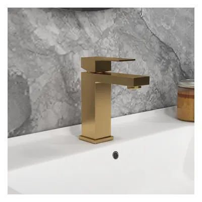 Vland Stylish Luxury Deck Mounted Monobloc Single Lever Handle Bathroom Basin Tap