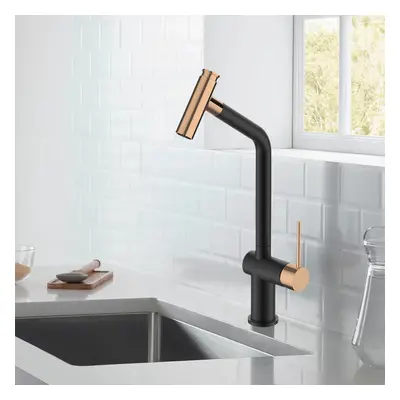 Modern Pull Out Spray Kitchen Tap with Single Hole and Single Handle in Black & Gold