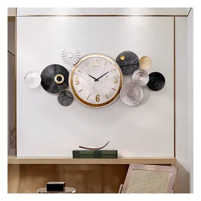 Modern Mute Metal Wall Clock with Distressed Multiple Round Shape